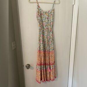 NWT- floral dress. Size small!